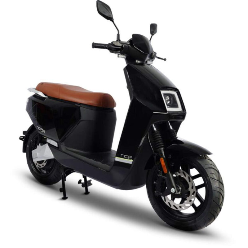 Zwarte IVA NCF elektrische scooter